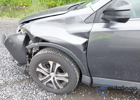 2016 Toyota Rav4 Le z USA, uszkodzony, nr VIN 2T3BFREV1GW529141